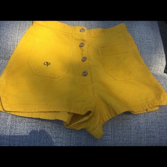 Vintage 1970's Ocean Pacific Corduroy High Rise Shorts - Picture 8 of 11